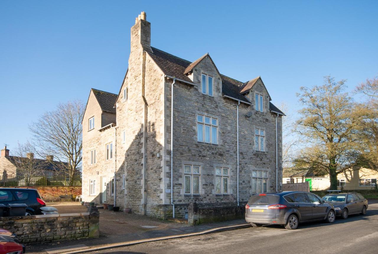 Bridge House By Treetop Property Cirencester Esterno foto
